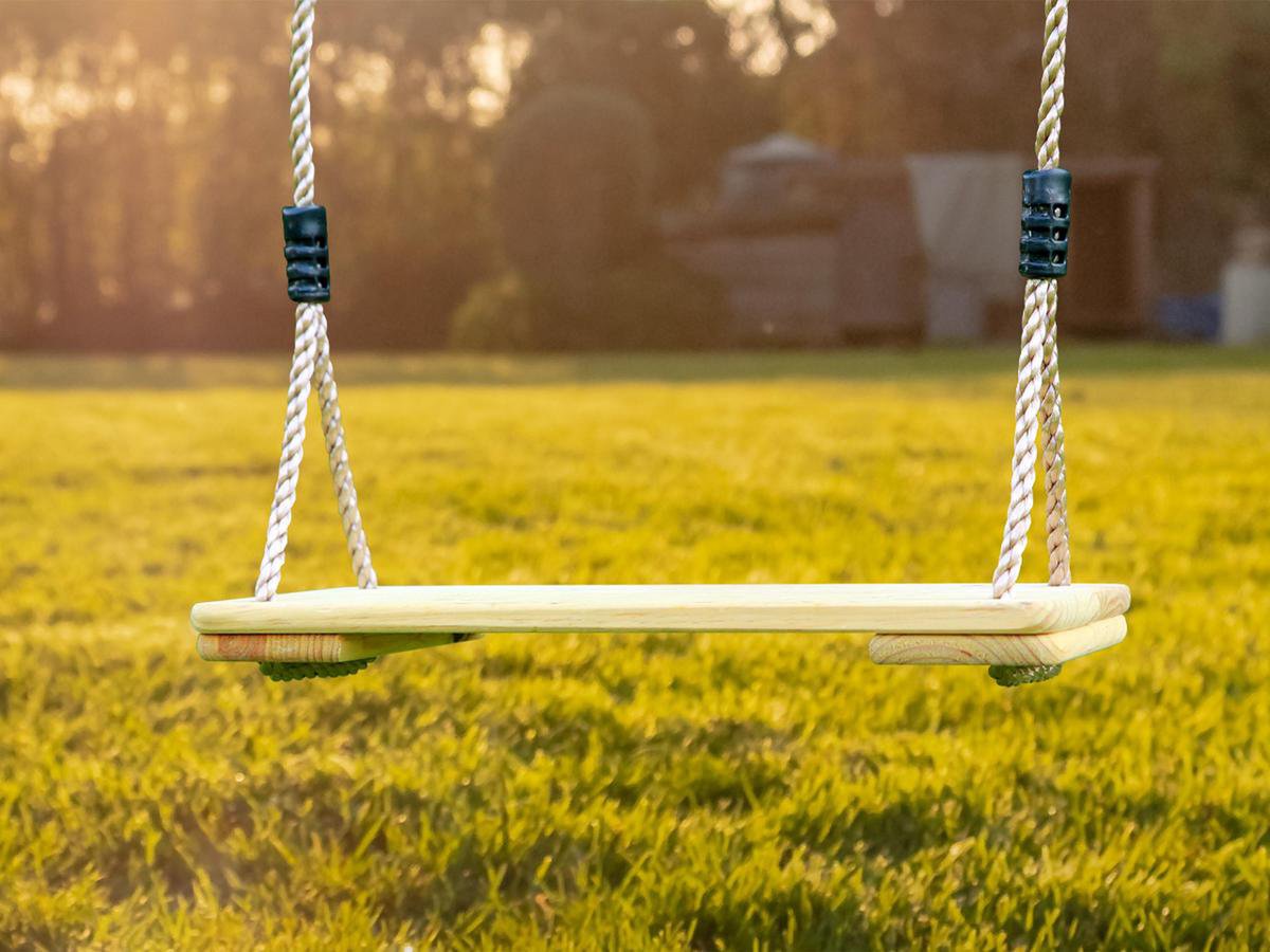 AXI Enkele Houten Schommel in Grijs/Wit - FSC hout - Vrijstaande schommelset voor kinderen met houten schommelzitje - Schommelset voor kinderen - 10 jaar Garantie! — afbeelding 3