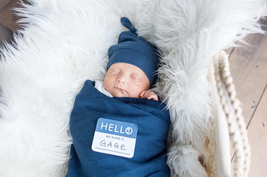 Lulujo Hello World - Swaddle & Mutsje - Navy van LuLu — afbeelding 3