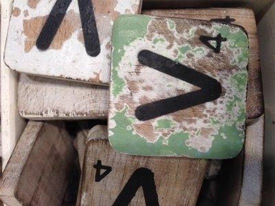 Clayre & Eef houten letters & tekens Scrabble Letter V