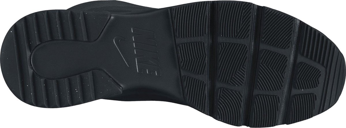 nike tanjun chukka sneaker