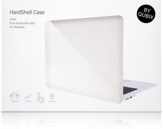 By Qubix MacBook Pro retina touchbar 15 inch case - Transparant (mat) MacBook case Laptop cover Macbook cover hoes hardcase - By Qubix