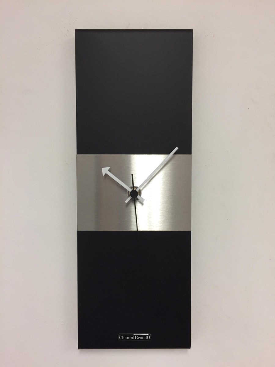 Wandklok Black-Line & Silver Stripe Modern Design RVS