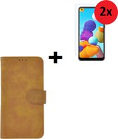 Geschikt voor Samsung Galaxy A21 hoes Effen Wallet Bookcase Hoesje Cover Bruin + 2x Tempered Gehard Glas / Glazen screenprotector (2 stuks) Pearlycase