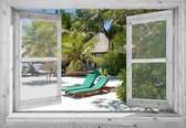 Tuindoek doorkijk - 130x95 cm - openslaand wit venster Tropisch strand met ligstoelen  - tuinposter - tuin decoratie - tuinposters buiten - tuinschilderij