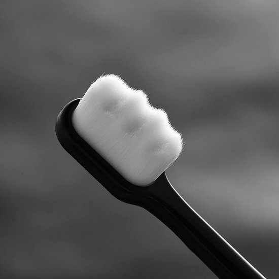 Ultra-fijne tandenborstel - 10.000 haren - Super zachte tandenborstel voor  diepere... | bol.com