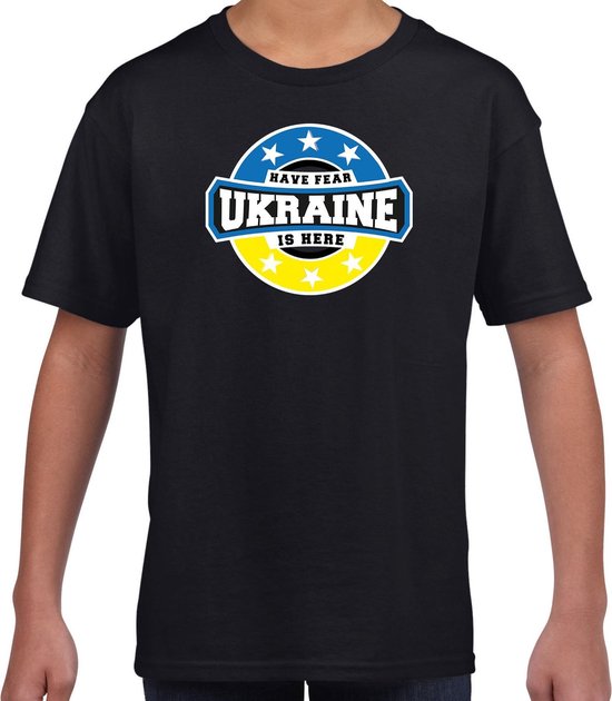 Have fear Ukraine is here t-shirt met sterren embleem in de kleuren van de Oekraiense vlag - zwart - kids - Oekraine supporter / Oekraiens elftal fan shirt / EK / WK / kleding 158/164