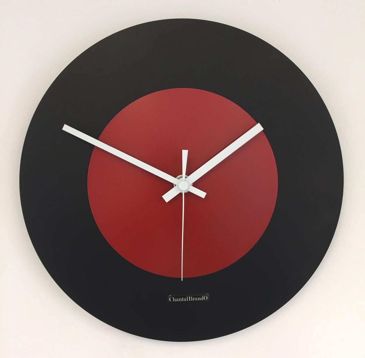 Wandklok Black & RED modern Dutch Design