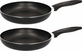 2x Zwarte aluminium koekenpannen met dubbel anti aanbak laag 24 cm - bakken/koken - koekenpannen keukengerei