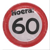 Kartonnen Bordjes hoera 60 jaar 23cm 8 st - Wegwerp borden - Feest/verjaardag/BBQ borden