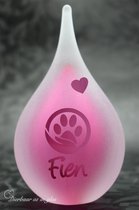 Urn van glas met uw gewenste naam en afbeelding van een pootafdruk middels zandstraling- Roze- 50ml inhoud-Druppel Mini urn deelbestemming as- crematie as urn mens-urn hond-urn kat