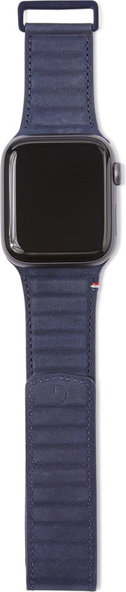 DECODED Traction Strap - Magnetische Horloge Band geschikt voor Apple Watch 6 / SE / 5 / 4 (44 mm) en Apple Watch 3 / 2 / 1 (42 mm)  - Navy - Decoded