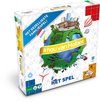 Doos van het bordspel 'Ik hou van Holland' met een aardbol, gebouwen, Nederlandse vlag en iconische objecten, op zwarte achtergrond.