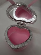 24 hartdoosjes met spiegeltje roze gevuld met snoephartjes voor uitdeelbedankje of bedankje bij babyshower, geboorte, kraamfeest, doopfeest