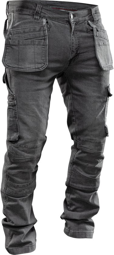 Grijze werkbroek met extra zakken aan de zijkanten en kniebeschermers.