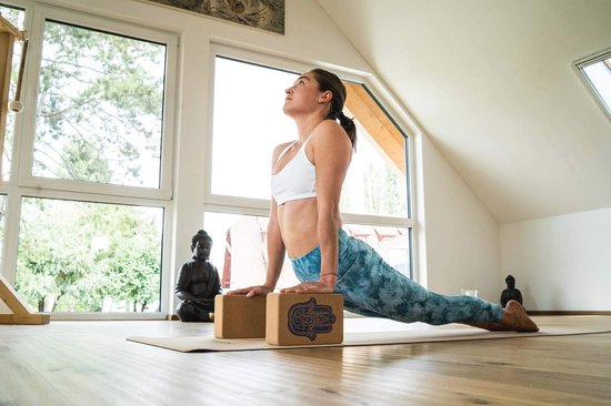 Yogablokken van Kurk - Set van 2 voor Stabiliteit en Flexibiliteit — afbeelding 4