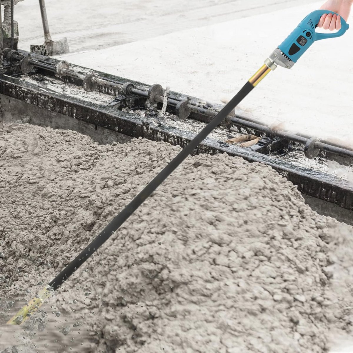 Krachtige 1300 W Elektrische Betonvibrator met 1,5 m Slang - Efficiënt Betongereedschap voor Bouw en Renovatie