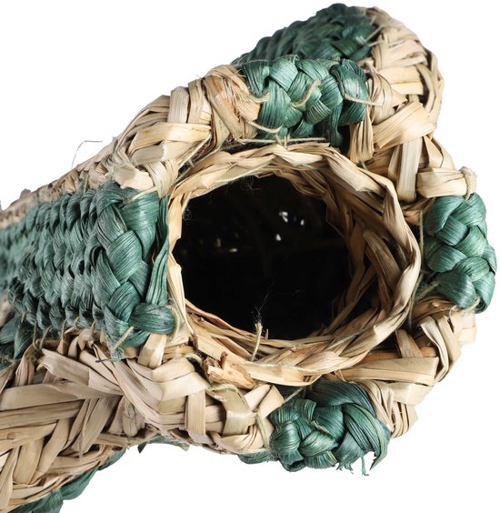 Open onderkant van een gevlochten, groene en beige cactus decoratie.