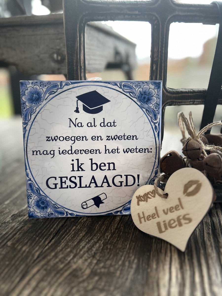 Creaties van hier Tegeltje Ik ben geslaagd met houten hartje - 15 cm - Keramiek