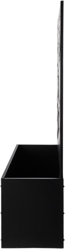 Jardinière avec treillis à motif cerf