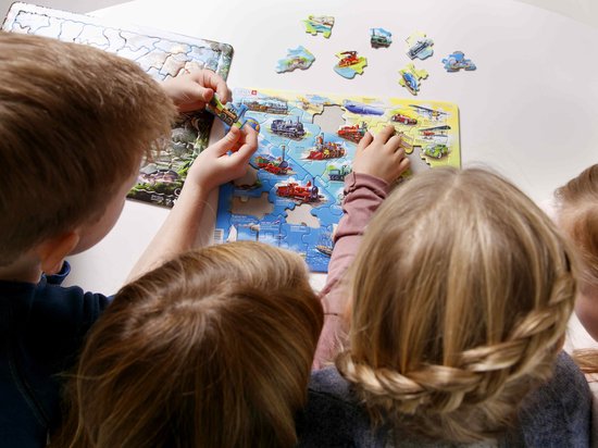 Larsen Puzzle Volcans – 70 Pièces à Contours – Cadre 36,5 X 28,5 Cm – Dès 6 Ans