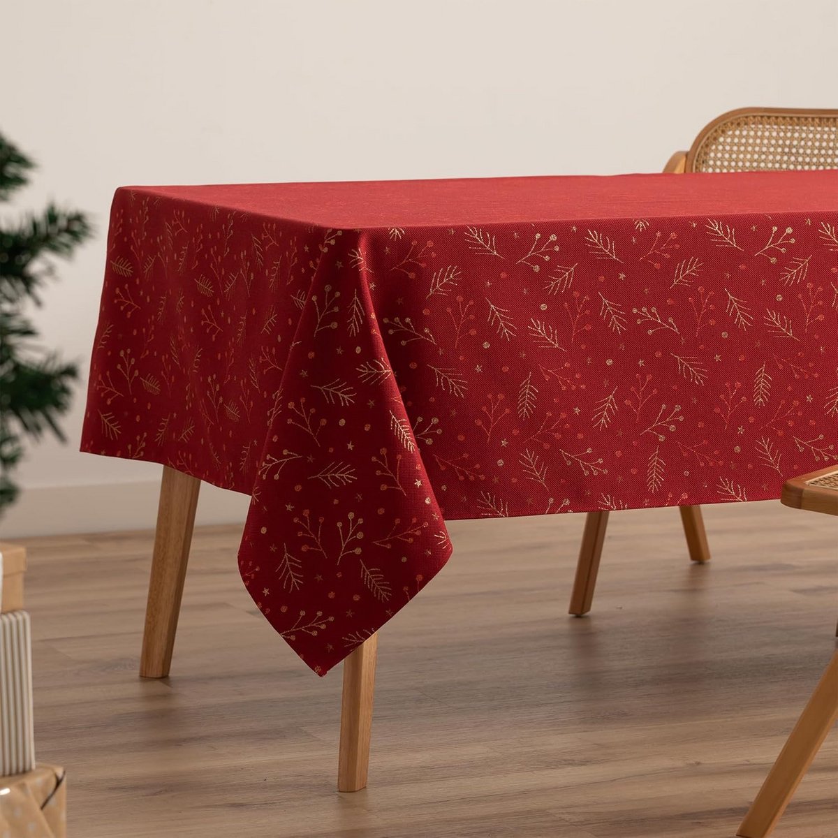 Kerst Tafelkleed Rechthoekig Jacquard Rood en Goud Kleurige Draad 140x240 cm