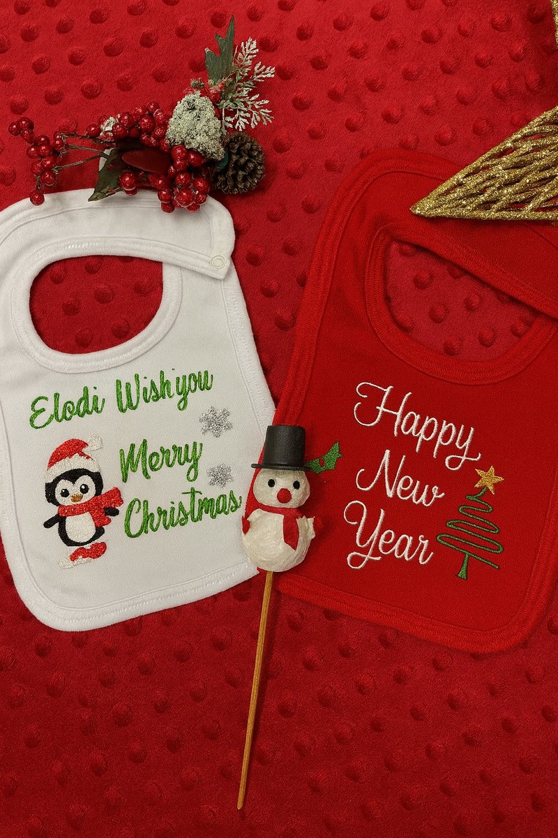 Set van 2 Gepersonaliseerde Kerst Slabbetjes – Geborduurd – Baby Slab met Naam – Merry Christmas & Happy New Year/Set of 2 Personalised Christmas Baby Bibs – Embroidered – Custom Name