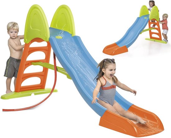 Blauwe glijbaan met oranje en groene accenten, met water. Twee kinderen glijden en kijken.