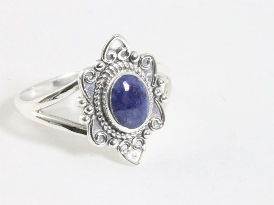 Bague en argent finement travaillée avec saphir bleu - taille 19,5