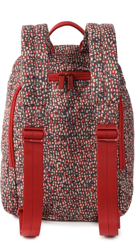 Rugzak met een grafische print in rood, zwart en crème, met rode banden en ritsen.