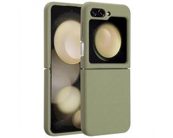 Accezz Hoesje - Geschikt voor Samsung Galaxy Z Flip 5 - Liquid Silicone Backcover met Magnetische Ring - Cooper Green