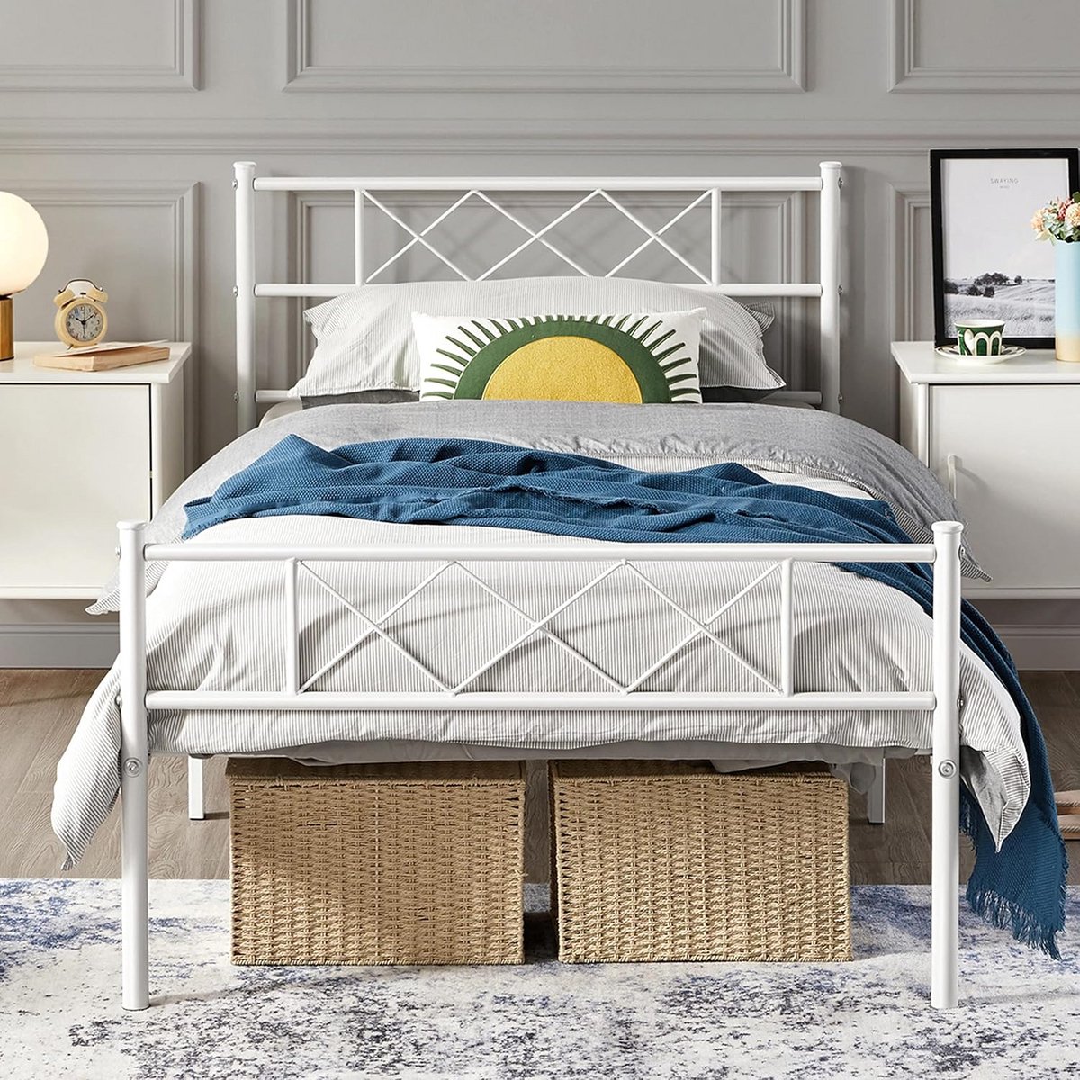 Metalen bedframe - Eenpersoonsbed logeerbed - Slaapkamer inrichting - Stabiele constructie - 90 x 190 cm - Wit