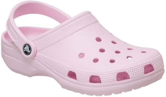 Lichtroze Crocs Classic klomp met bandje achter de hiel. Inclusief Crocs logo op de zijkant.