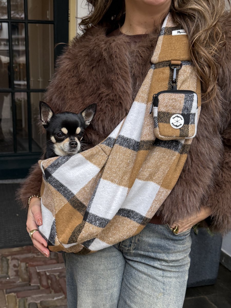 The Dog Label - Hondendraagtas - hondentas - draagtas hond - draagzak - kleine honden - hondendraagzak- pups - oude hondjes - honden reistas- blokprint - blok