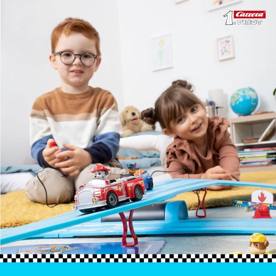 Carrera FIRST PAW Patrol – Circuit On A Roll 2,4 M – Chase Et Rubble, à Piles, Dès 3 Ans