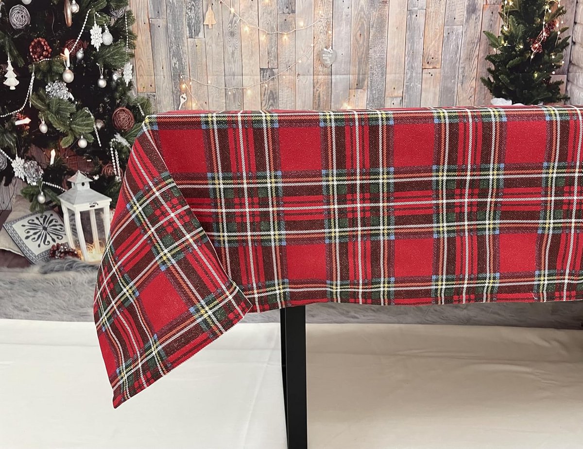 Kerst tafelkleed Schots Rood Tartan Geruit met Glans Lurex Effect 130 x 240 cm