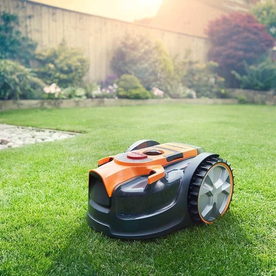Compacte Zelfrijdende Robotmaaier voor Tuin - Industrohome — afbeelding 3