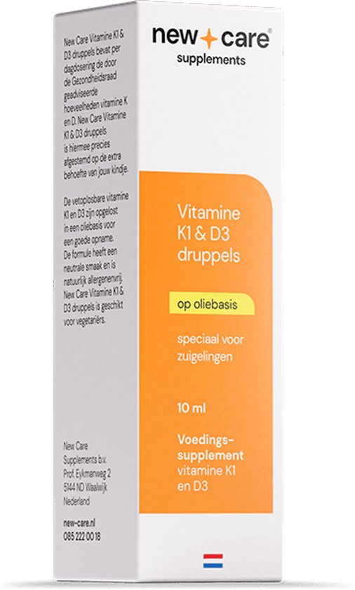 Doosje met informatie in het Nederlands, oranje sectie met "Vitamine K1 & D3 druppels", "speciaal voor zuigelingen", "10 ml" en Nederlandse vlag.