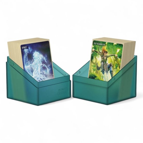 Twee turquoise Ultimate Guard doosjes met kaarten, waaronder een 'Spirit' en een 'Elf Warrior'.