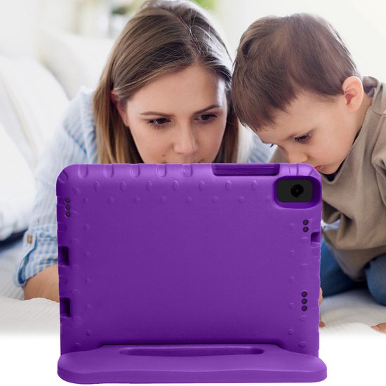 Paarse kindvriendelijke tablethoes met standaard, een vrouw en kind kijken naar de tablet.