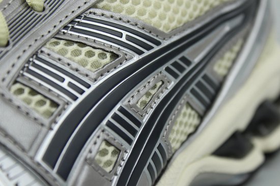 ASICS GEL-KAYANO 14 Oyster White / Steeple Grey - Baskets - 1203A537 - Taille 43,5