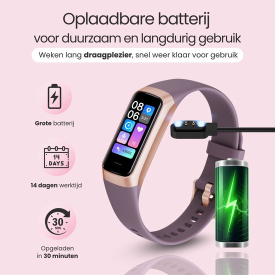 Paarse activity tracker die wordt opgeladen met een magnetische USB-kabel. Batterij-icoon en 14 dagen werktijd.
