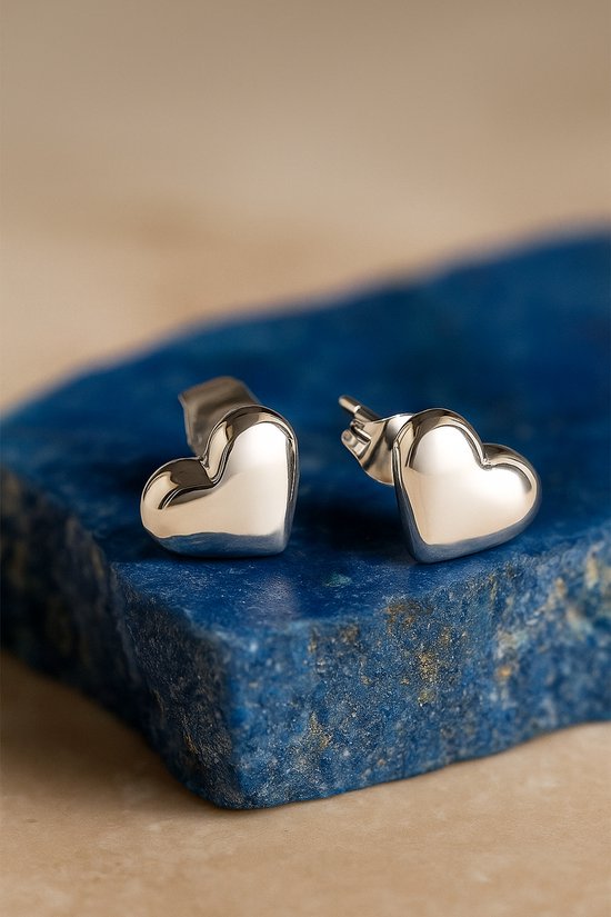 Lundholm Oorknopjes Dames Hartje Zilverkleurig - Premium Stainless Steel - Oorbellen Hartjes - Vrouwen Cadeautjes - Scandinavisch Design
