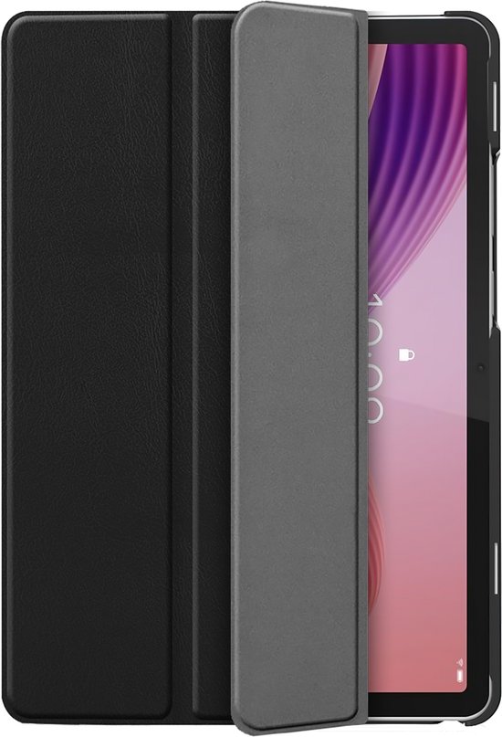 Housse de tablette noire tri-fold, partiellement ouverte, révèle une tablette avec un écran rayé violet et rose.