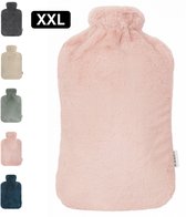 XXL roze kruik met bijpassende hoes, met een rij van vijf andere kleuren ernaast.