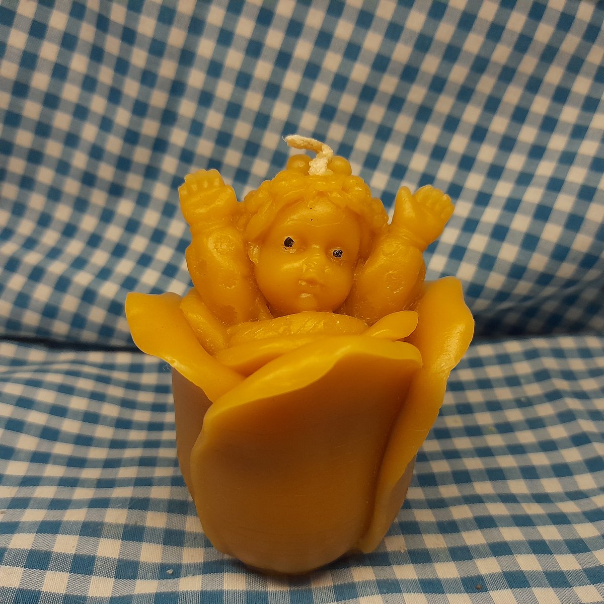 Bijenwas kaars, baby in roos