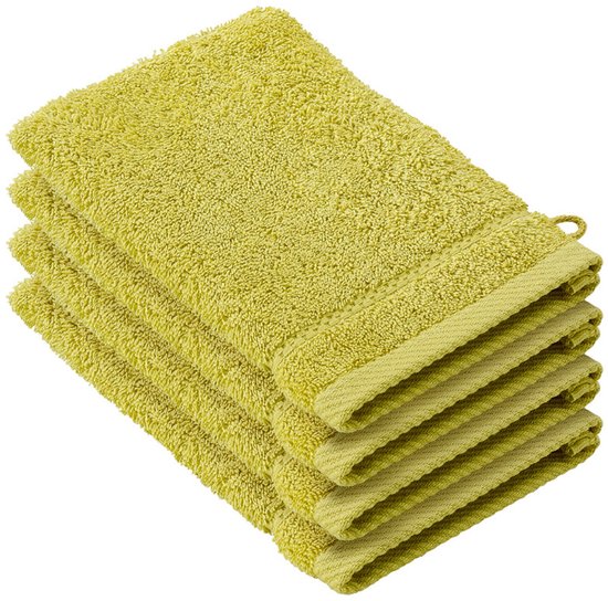 Stapel van vier warm olijfgroene washandjes van katoen, met een subtiel afgewerkte rand en een lusje.
