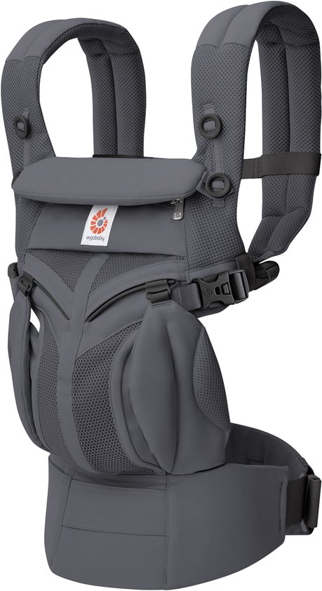 Grijze Ergobaby draagzak, zijkant zichtbaar, met mesh stof voor ventilatie.