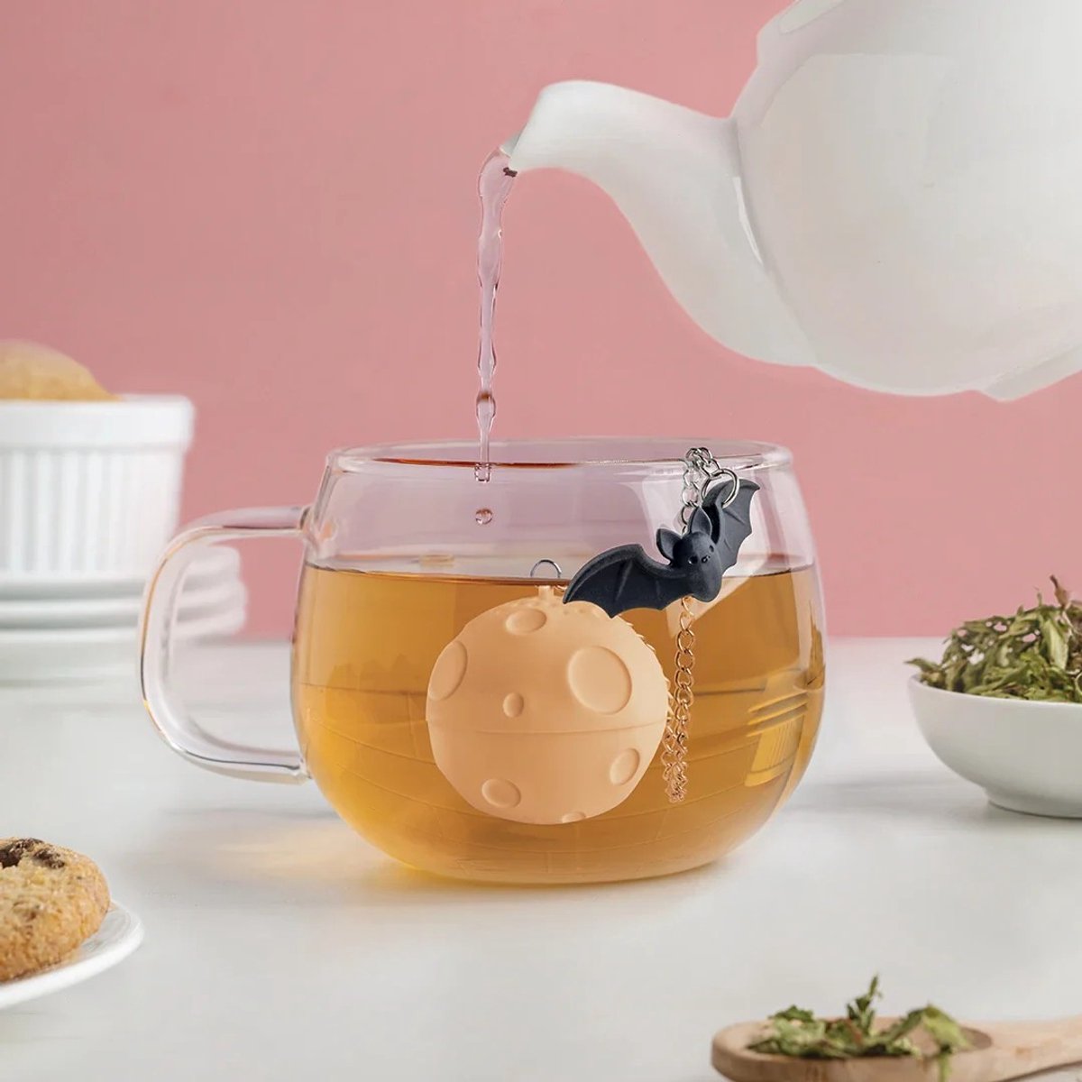 Ototo Maan en vleermuis tea infuser