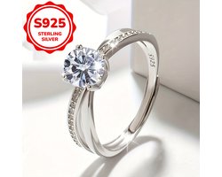 Sjika - Zilveren Ring voor Dames – One Size - Klassieke Zirkonia Verlovingsring – Tijdloos & Luxe - Cadeau voor haar