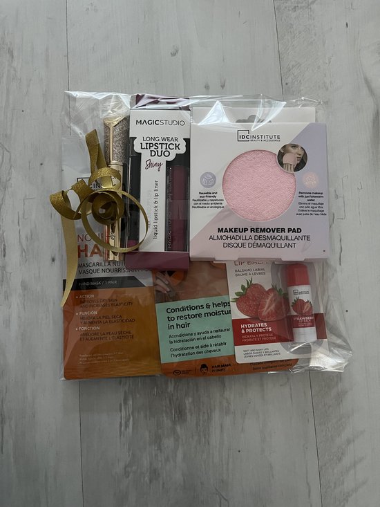 Complete Beauty Verzorgingsset voor Vrouwen – Make-Up Remover Pad, Strawberry Lipbalm- mascara-Shiny Lipstick Duo, Handmasker & Keratine Haarmasker – Luxe Self-Care Cadeau / Giftset- Rituals cadeau set- kerst cadeau-verzorgingspakket vrouw